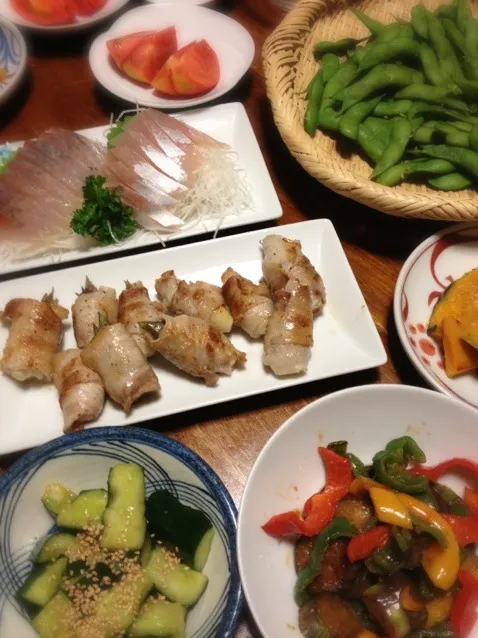 Snapdishの料理写真:ひらまさ刺身、ミョウガ肉巻き、枝豆、南瓜チーズ焼き、茄子とピーマン味噌炒め、胡瓜胡麻ポン酢あえ。|raku_darさん