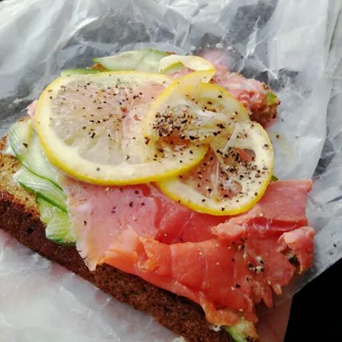 Snapdishの料理写真:smoke salmon sandwich|Monica Leeさん