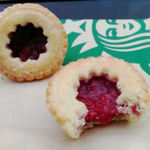 mini cherry pies|Monica Leeさん