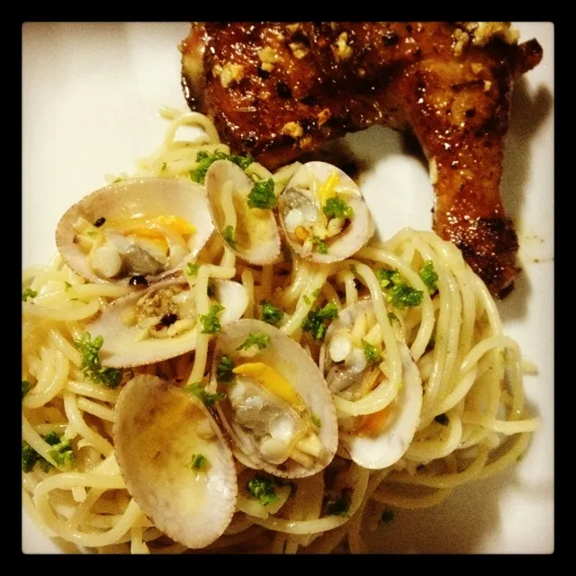 Vongole alio aglio w baked chicken|tata navarraさん