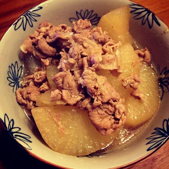 大根と豚肉の煮物♡|かなこさん