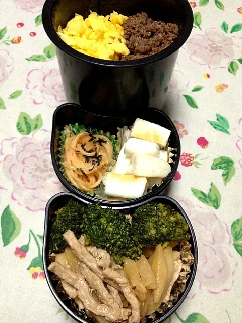 高３男子の本日のお弁当。私の担当は、ハンペンのコロコロ塩麹ソテー。 #お弁当 #弁当|Takashi H.さん