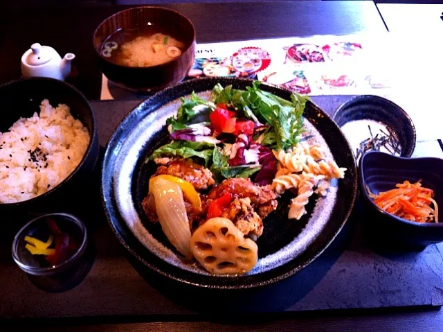 Snapdishの料理写真:鶏唐揚げと野菜の甘酢あんかけ和定食|makioさん