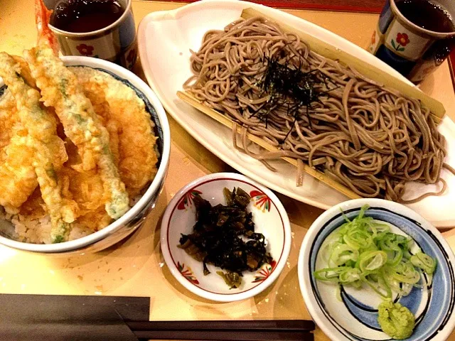 Tendon&Soba for my lunch Today!:)|Dezza Tsuchiyaさん