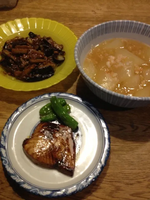 Snapdishの料理写真:カジキの照り焼き、茄子の肉味噌炒め、冬瓜の海老あん煮|都築好美さん