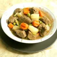 Snapdishの料理写真:Beef Stew!|Fernika Gaelさん