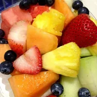 Snapdishの料理写真:Assorted fruit bowl|SPGさん