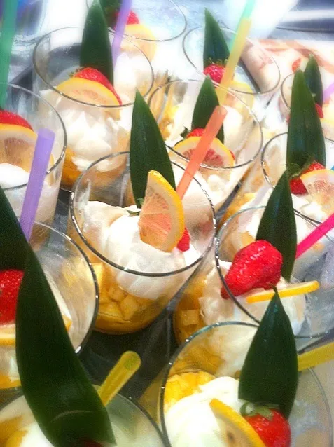 Pineapple salad with coconut ice cream...|massimo pietralungaさん