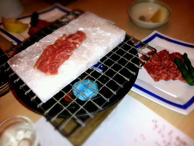 岩塩で焼くお肉|さりさん