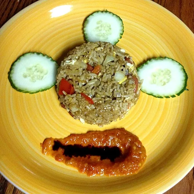 Snapdishの料理写真:Nasi Goreng|rie simsさん