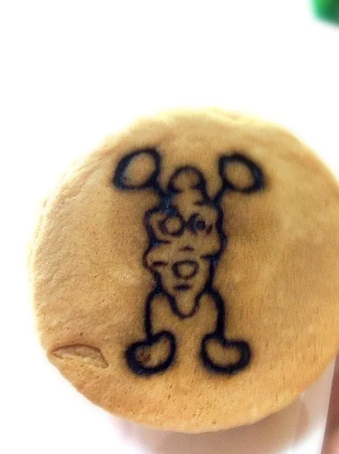 中野駅前で買ってもらった。芋餡おやき|のりふみさん