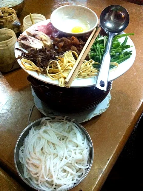 Traditional Chinese Yunan rice-noodles|boneyingさん