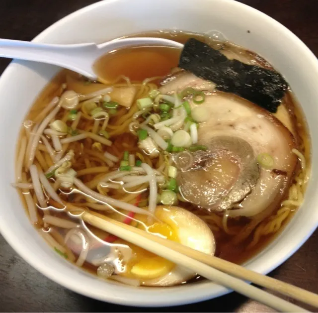 Snapdishの料理写真:醤油ラーメン|michiyoさん