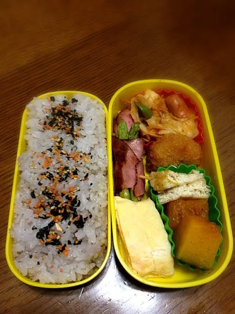 今日の弁当(アスパラベーコン、出し巻き卵、カボチャ煮、キャベツナポリタン、冷食)|ayamenさん