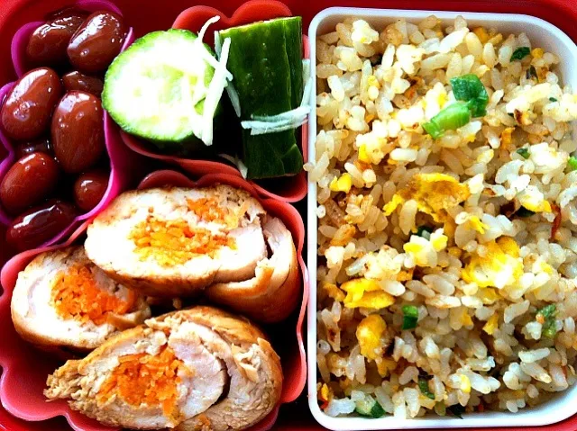 ササミの人参巻きと玉子チャーハン弁当|もえさん