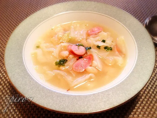 キャベツと白いんげん豆のスープ  Cabbage and white bean soup|ピロさん