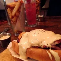 Snapdishの料理写真:Croque Madame hot dog with truffle fries|Erin Aleshireさん