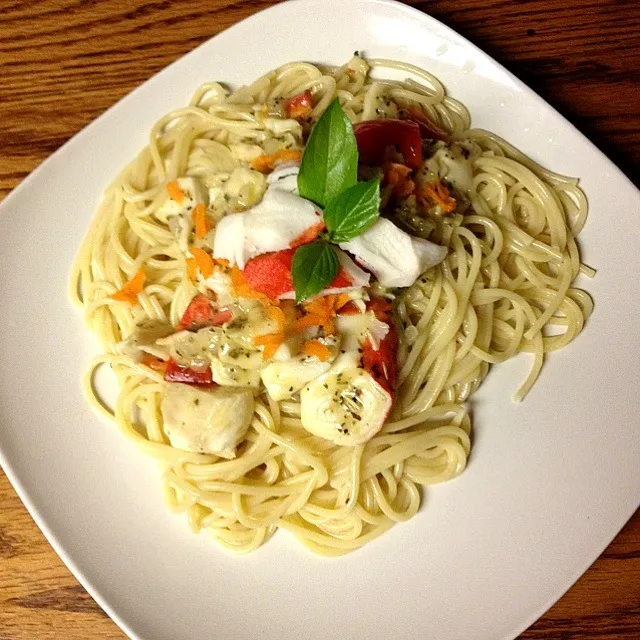 Snapdishの料理写真:Mix seafood pasta in a white wine & lemon basil sauce|rie simsさん