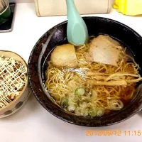 Snapdishの料理写真:北海道 醤油ラーメン|愛美さん