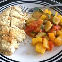 Snapdishの料理写真:Parmesan crusted chicken with sautéed vegetables|Emilyさん