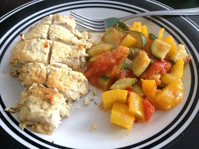 Parmesan crusted chicken with sautéed vegetables|Emilyさん