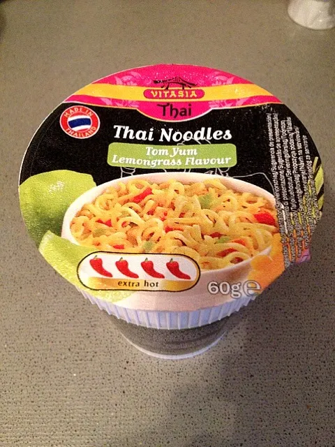 Easy jummy Tom Yum noodles XD|Richard Koolenさん