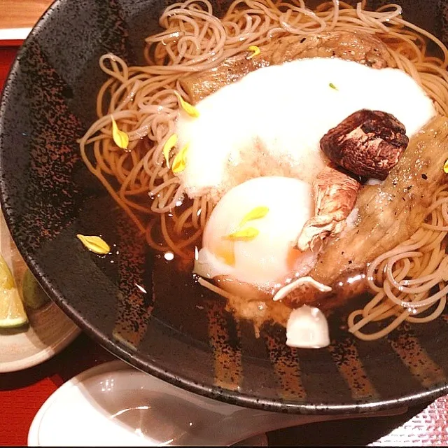 秋の焼き茄子と松茸の冷たい月見蕎麦|きむさん