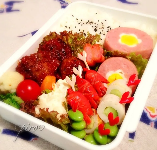 中学生男子のお弁当 masamihoさんのお花ソーセージ入りハンバーグ弁当 Lunch of junior high school boys Hamburger, sausage flowers|ピロさん