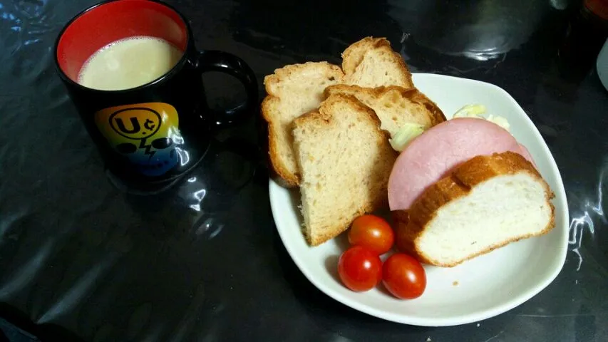 バナナミルク食パン|モモメメさん