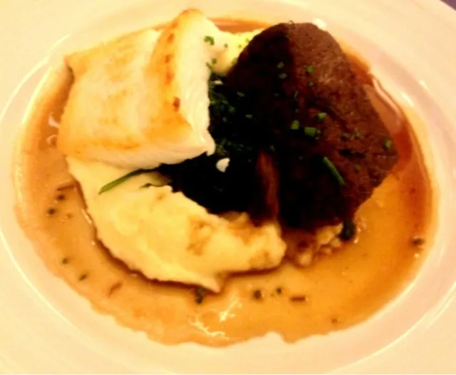 #Beef Short Rib and #Halibut with Spinach and Yukon Gold Garlic Mashed Potatoes from SolBar|sooprcoolchicaさん