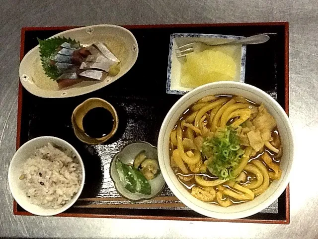 鯖の刺身、味噌煮込みうどん、五穀米、キュウリ塩麹漬け、グレープフルーツ|tetsuさん