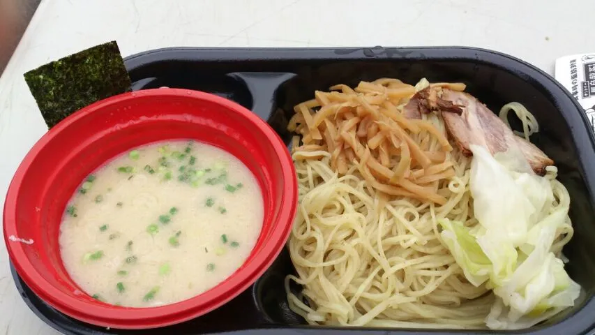 Snapdishの料理写真:牛骨らぁ麺 ﾏﾀﾄﾞｰﾙ|篠崎 恵さん