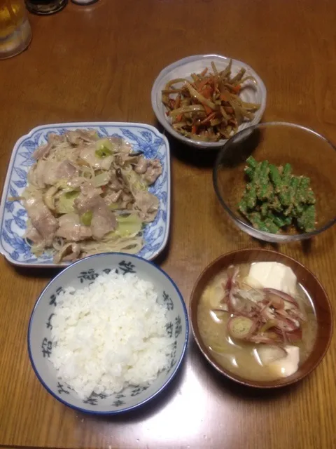 Snapdishの料理写真:焼きビーフン&インゲン胡麻和え|斉藤 久美子さん