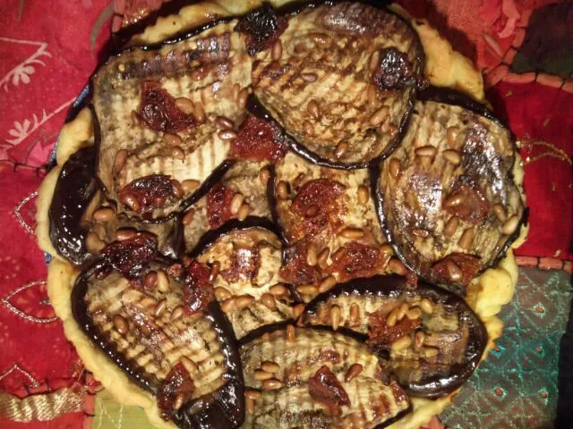 Snapdishの料理写真:tarte tatin d'aubergines -eggplant, dried tomatoes, pine nut|Coralieさん