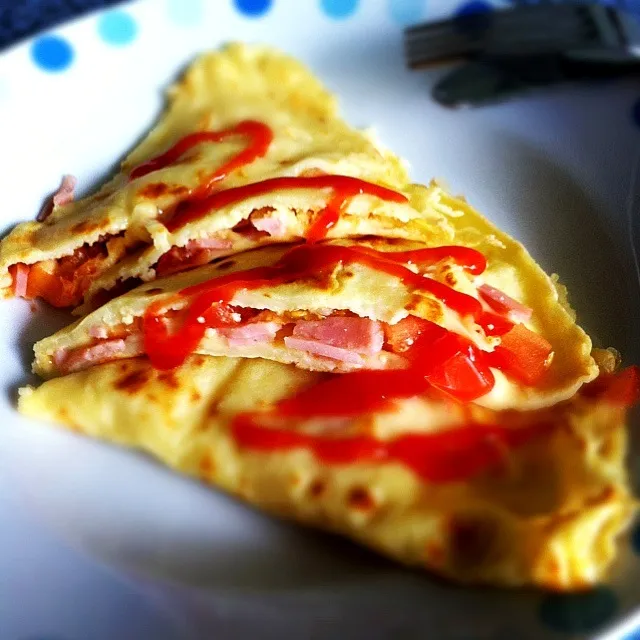 Crepes with ham cheese n tomatoes|shirlynさん