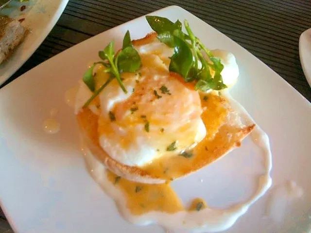 poached egg on english muffin|Cloudy Gさん