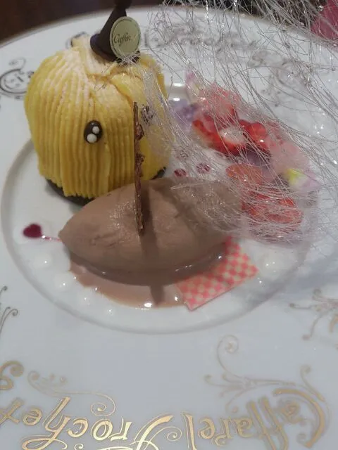 Snapdishの料理写真:カボチャのケーキ盛り合わせ|nahokoさん