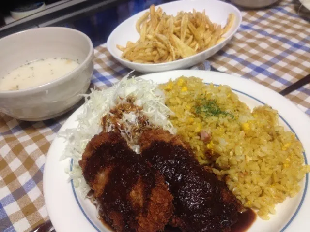 ドライカレー、味噌カツ|食いしん坊もりもりさん