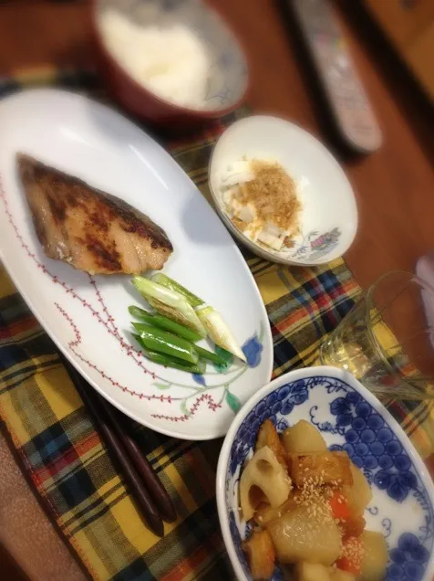 Snapdishの料理写真:ぶりの塩焼き|のんさん