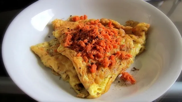 焼き鮭 & rosemary egg for Sunday breakfast|Larry Chuさん