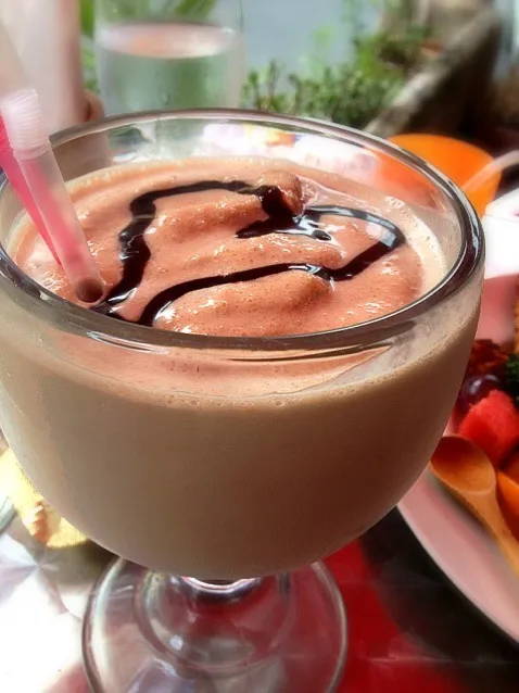 Peanut butter and chocolate smoothie|Junya Tanakaさん