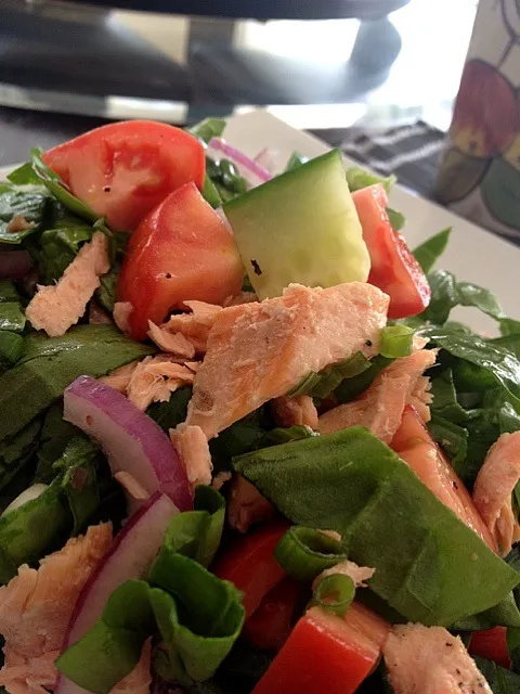 Snapdishの料理写真:Salmon salad|irinaさん