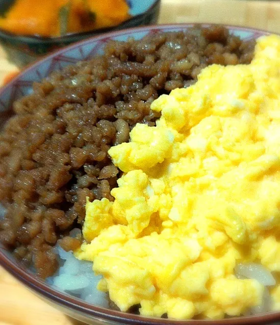 鶏そぼろ丼|ももさん