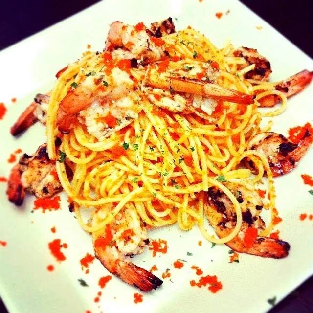 White Wine Garlic Shrimps with salmon roe spaghetti|janice Williamsさん