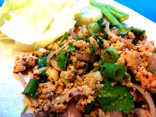 Larb moo (spicy and sour minced pork)|Jorge Bernal Márquezさん
