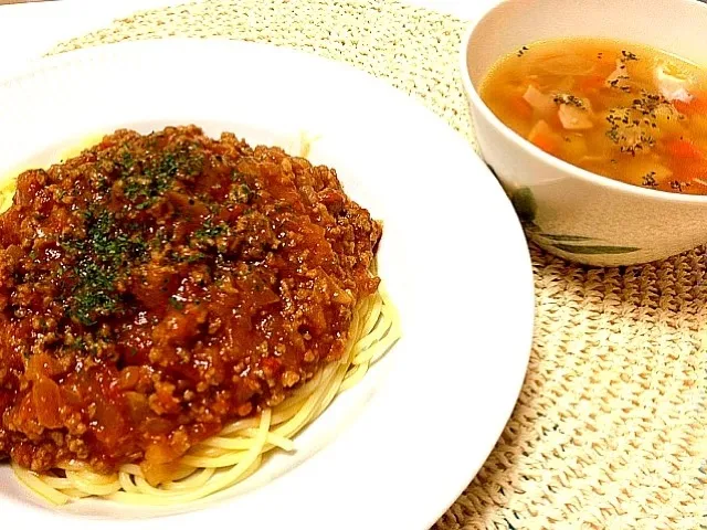 ミートスパゲティ🍝コンソメスープ|かかさんさん