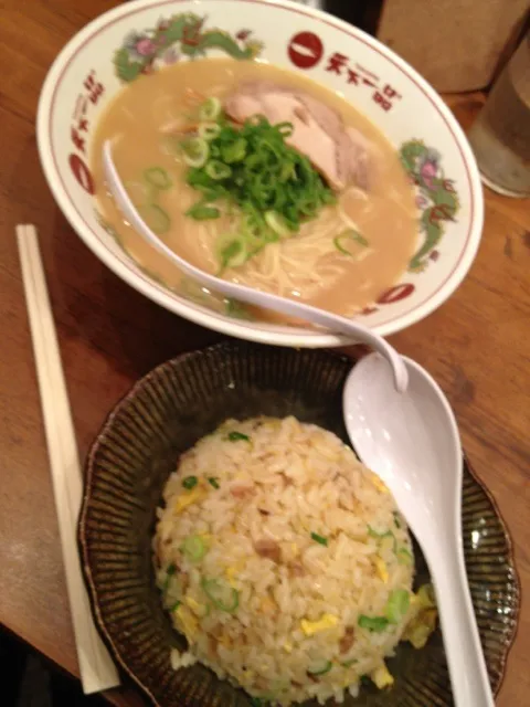 こってりラーメン＆炒飯|osakana555さん