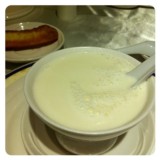 Hot almond tea with fried dough. 👍|bさん