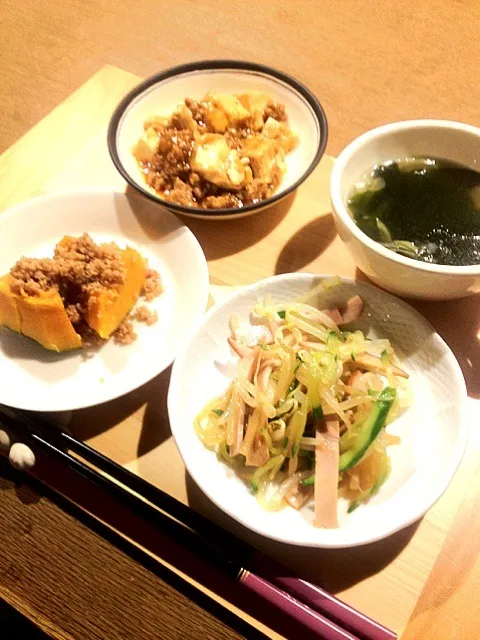 もやしの中華サラダ、わかめスープ、麻婆豆腐、かぼちゃのそぼろあん|yukkyさん