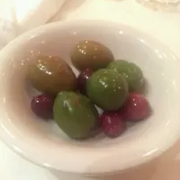 Snapdishの料理写真:olives|travis brueckさん